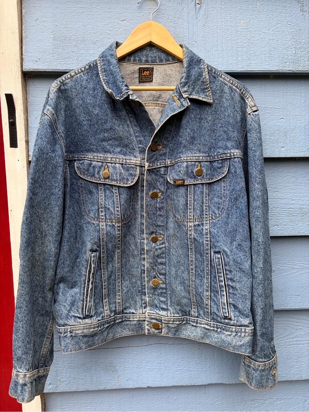 80's Lee Men's Blue Denim Jacket - Classic Trucker Style